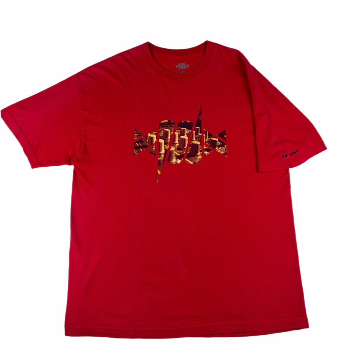 BARB WIRE RED TEE